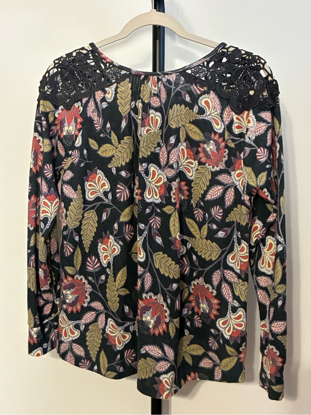 Vintage America Long Sleeve Henley Top Black Boho Floral Lace Velvet XL - Picture 4 of 6